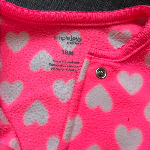 Three pairs of fleece footies from Carters. Size 18 months - Picture 3 of 6